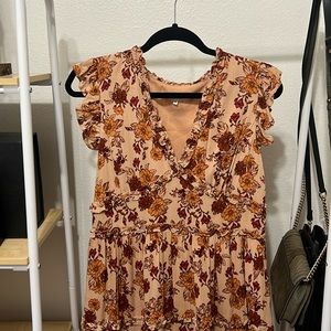 Fall dress with zipper on the side. Brand new never worn!